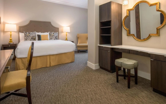 Mark Spencer Hotel