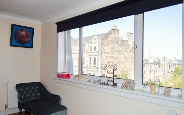 Bohemian 1 Bedroom Apartment in Edinburgh