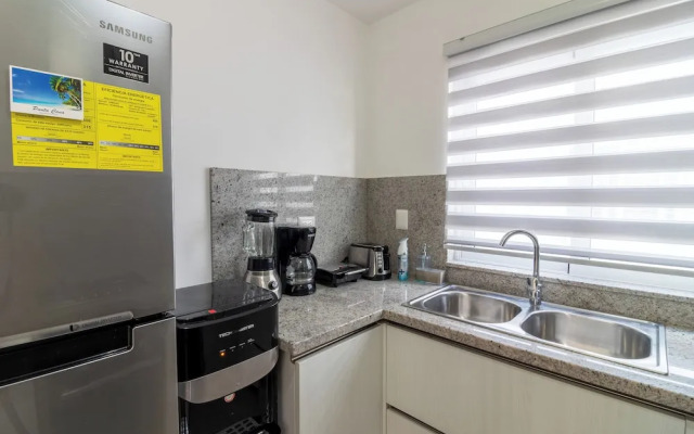 Modern 2BR Apartment - Paseo del Mar