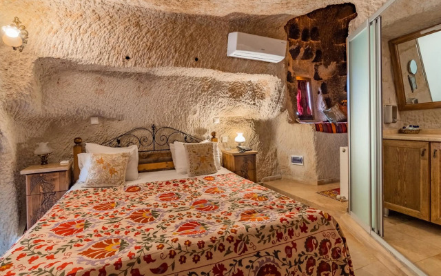 Amber Cave Suites