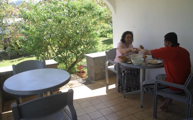 Daniella's Bungalows