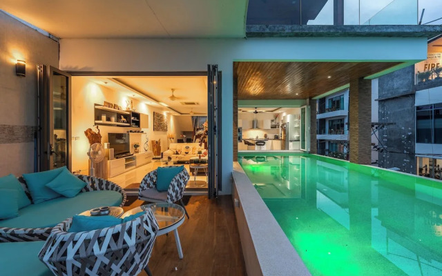 3BR Retreat Sea View V210