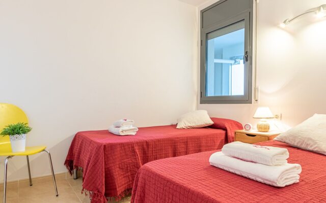 Apartment With 3 Bedrooms, sea Views and Pool