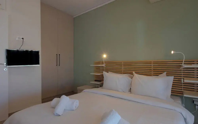New Cozy Apt with Balcony close to Metro