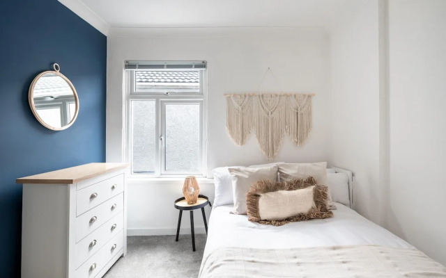 96 Caerleon Road Apartment C