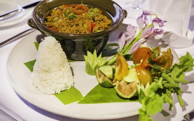 Phum Khmer Angkor Resort
