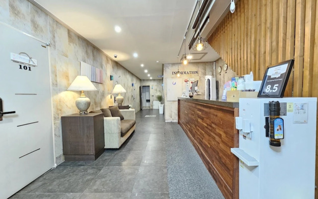 Myeongdong Y House