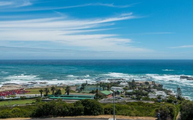 9 on Nautica Camps Bay