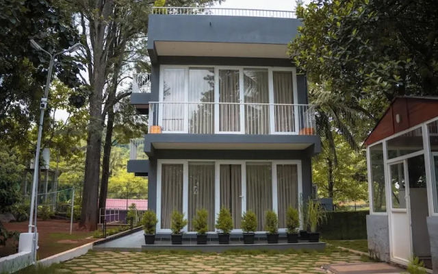 Thavika Silverwood Residence Yelagiri