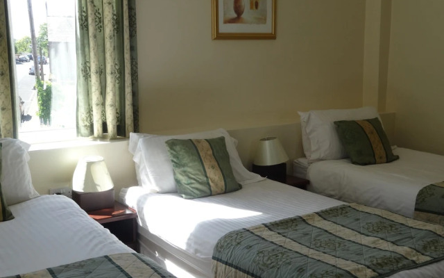 Waverley Hotel