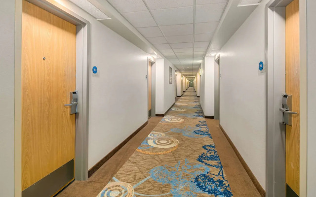 Executive Residency by Best Western Navigator Inn & Suites
