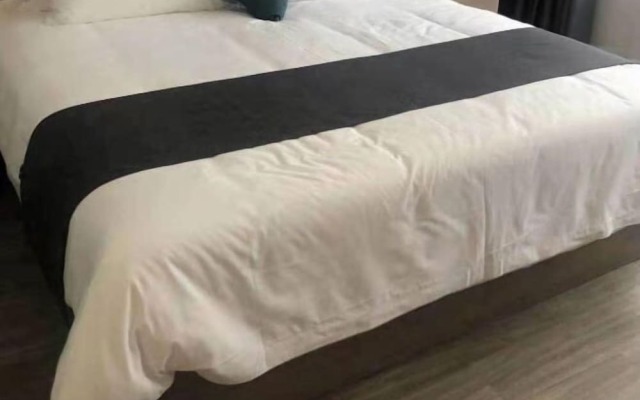 Holiday Inn Oriental (Yuxi People's Hospital Shuixi Park Branch)