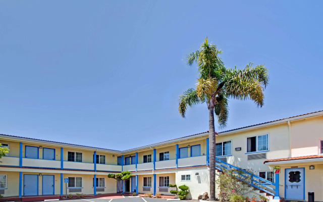 Super 8 By Wyndham Berkeley
