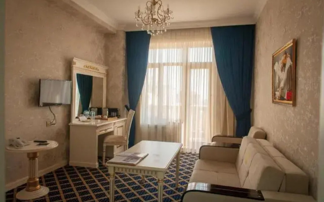 Premier Palace Apartment 1 Br Ggi
