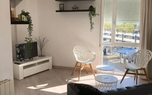 Luxury Apartment Accommodation, next to beach & train station Calella
