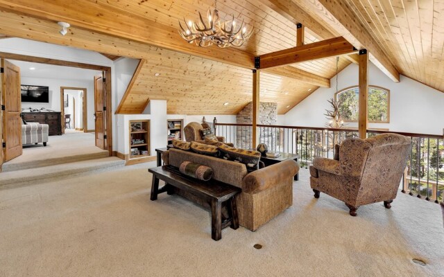 Majestic Lodge Retreat Amenities & Views