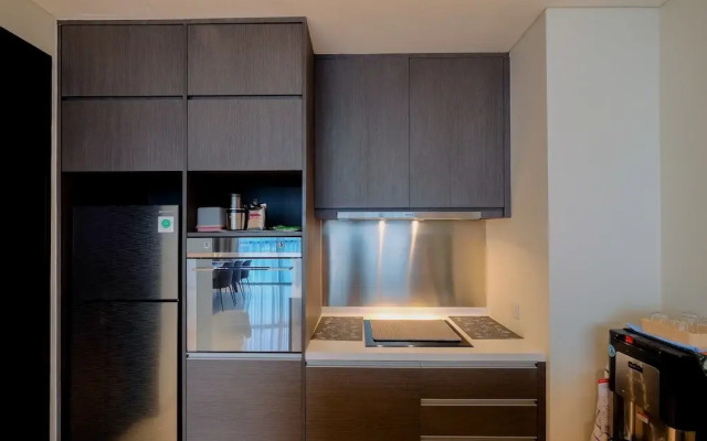 Classy 2BR Casa Domaine Apartment with Maid Room By Travelio