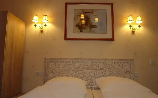 Arbio I Parlamento Rooms