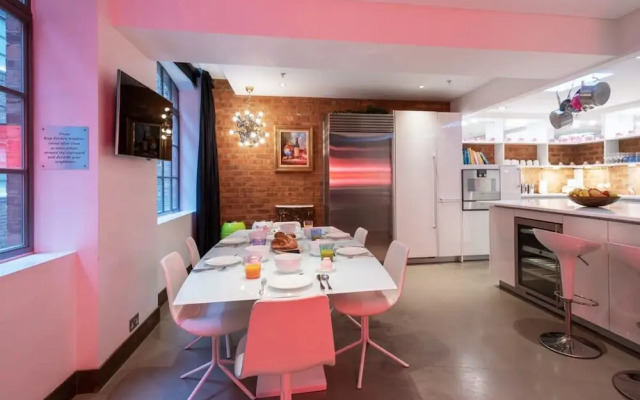 Luxurious Loft Central Soho - 3 Bedrooms Office