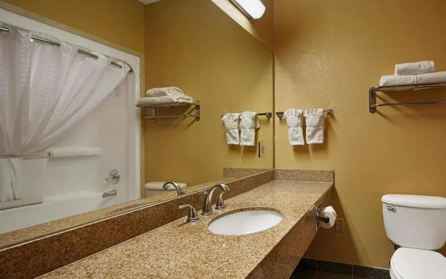 Texan Inn By OYO Beeville US-181