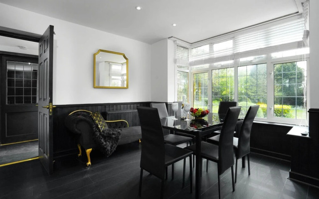 Luxury Designer Mansion in West Midlands Countryside