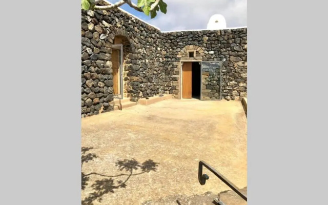 beautiful propriety 10 min far from the airport