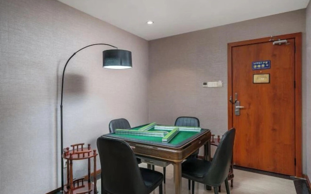 Renxin Hotel