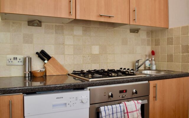 1 Bedroom Townhouse Apartment in Notting Hill