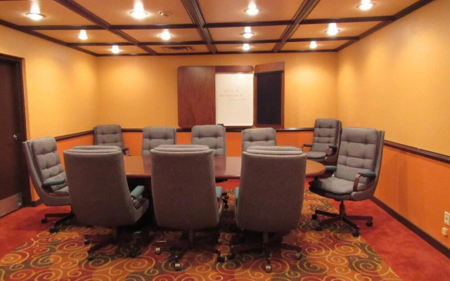 Ramada by Wyndham DFW Airport