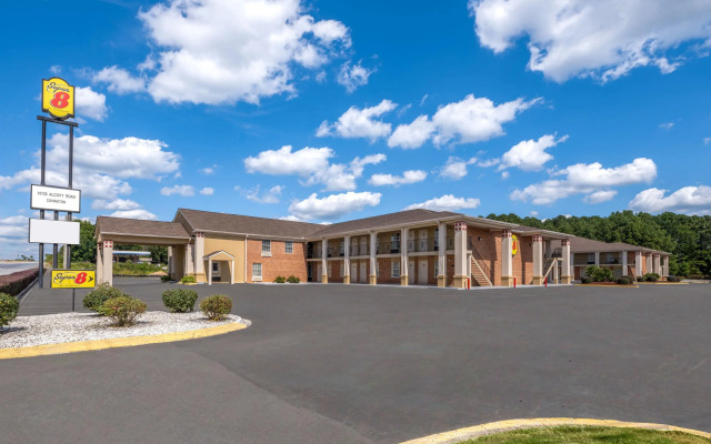 Super 8 by Wyndham Covington