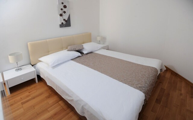 Citybreak Apartman With Private Beach Near Split