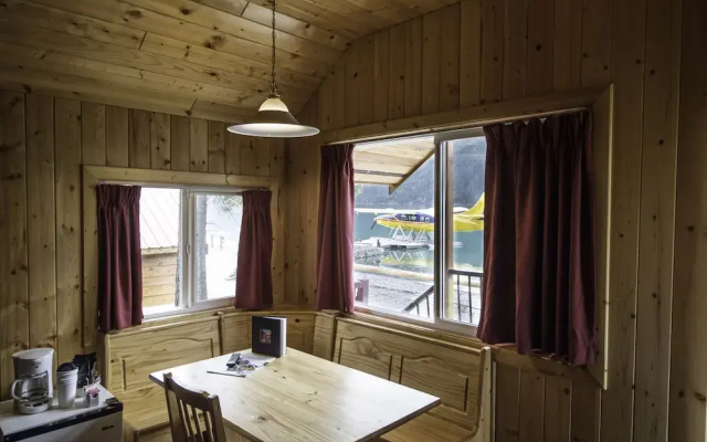 Northern Rockies Lodge
