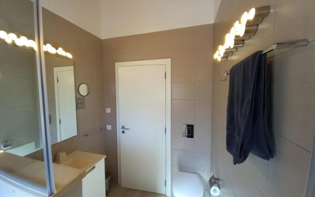 Carlos Apartment - Penthouse - Belch1952