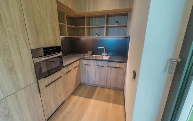 BJ81 Suite Hotel