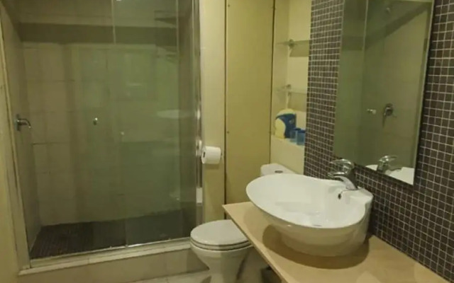 Accommodation Front - Tastefully Furnished 6 Sleeper with Ocean Views