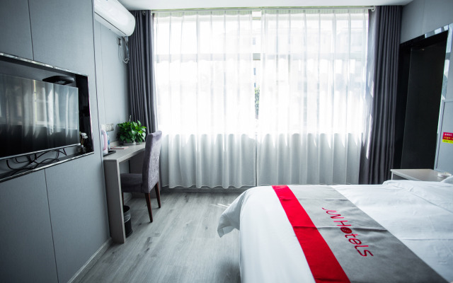 Junyi chain hotel