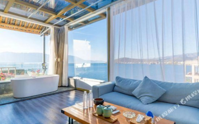 Erguniang Lake View Holiday Hotel