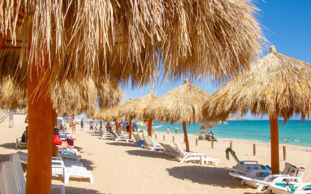 Las Palomas Beach & Golf Resort