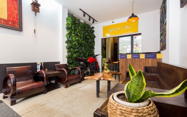 Spot on 704 Ace Home - Hostel