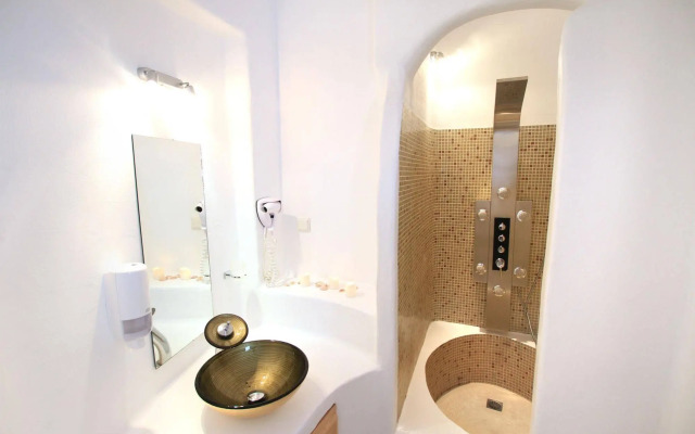 Caldera Premium Villas — Adults Only