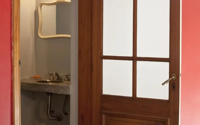 Charming Apt! Like Home