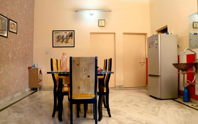 Tuk Tuk Homestay