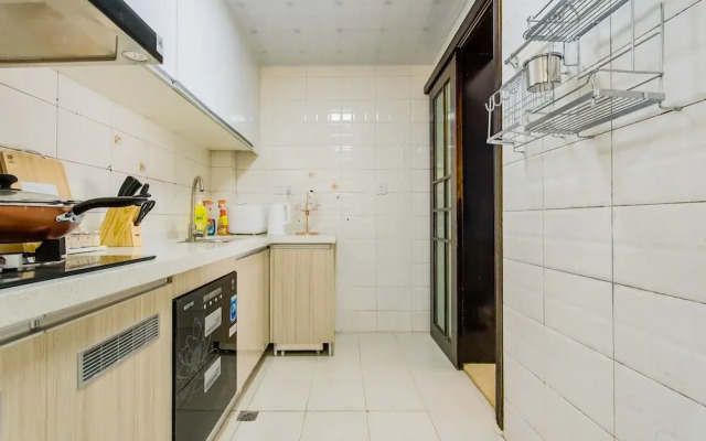 Locals Boutique Apartment Jiuzhou Port.3