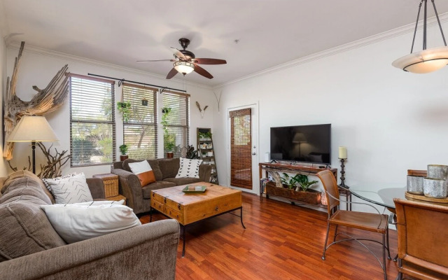 Villa Edge 2 Bedroom Condo by RedAwning