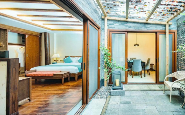 Shuhe Yuannian Holiday Courtyard