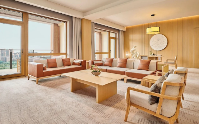 Secan Hotel Qingdao, Curio Collection By Hilton