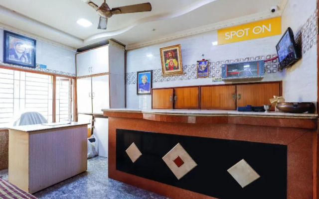 Jk Guest House by OYO Rooms