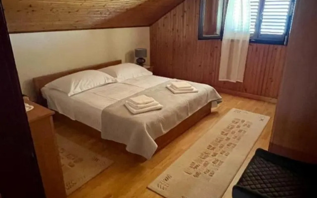 Apartments by the sea Zavalatica, Korcula - 9137
