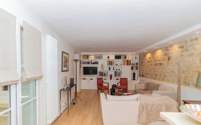 Superb Terrace Apart Champs Elysees Eiffel Tower