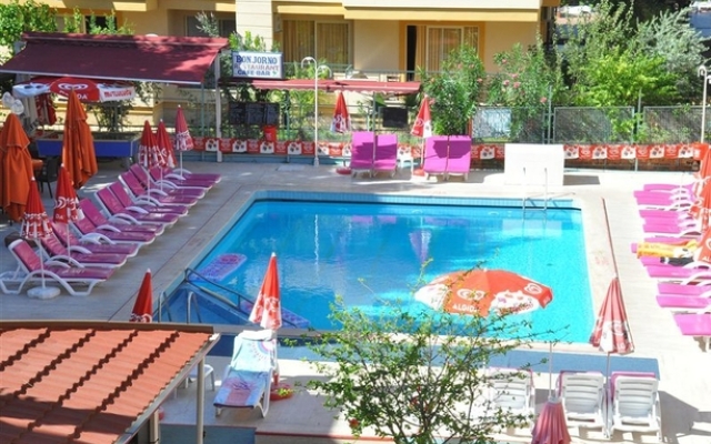 Beach Garden Apartments